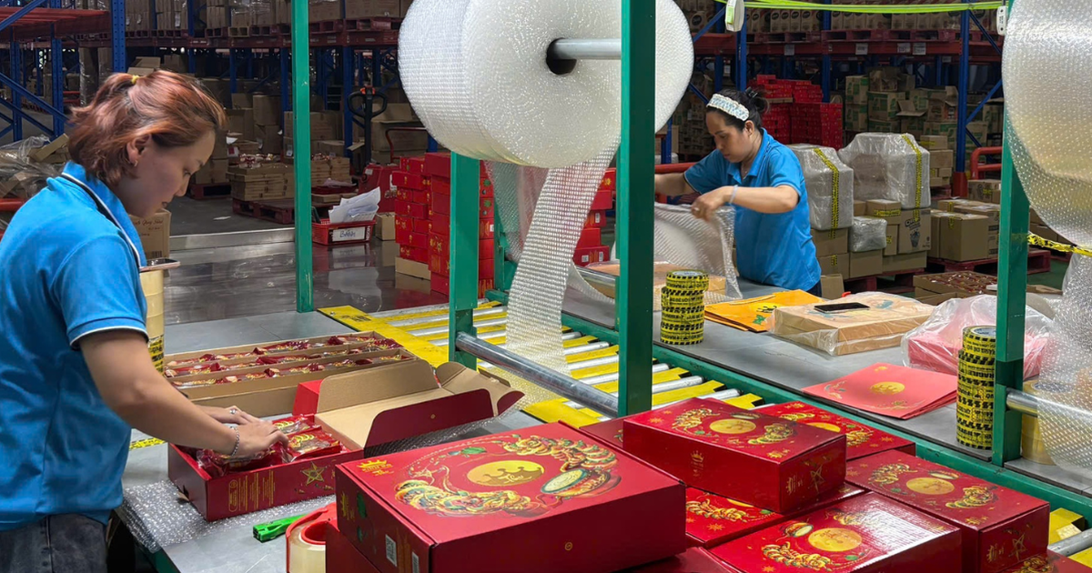 Mooncake orders double ahead of Vietnam's Mid-Autumn Festival