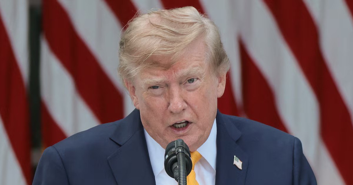 Ông Trump úp mở khả năng trừng phạt ngân hàng Trung Quốc có quan hệ với Iran