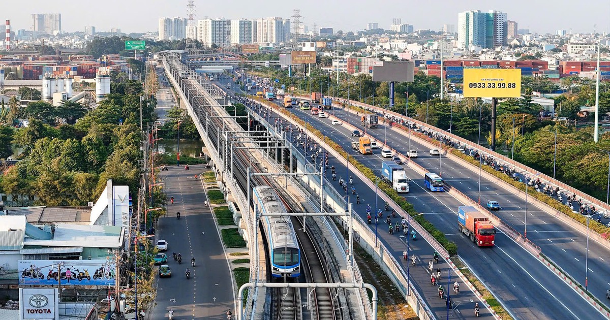 TP.HCM cần TOD để tránh 'trên trời tàu chạy băng băng, dưới đất vẫn kẹt xe'