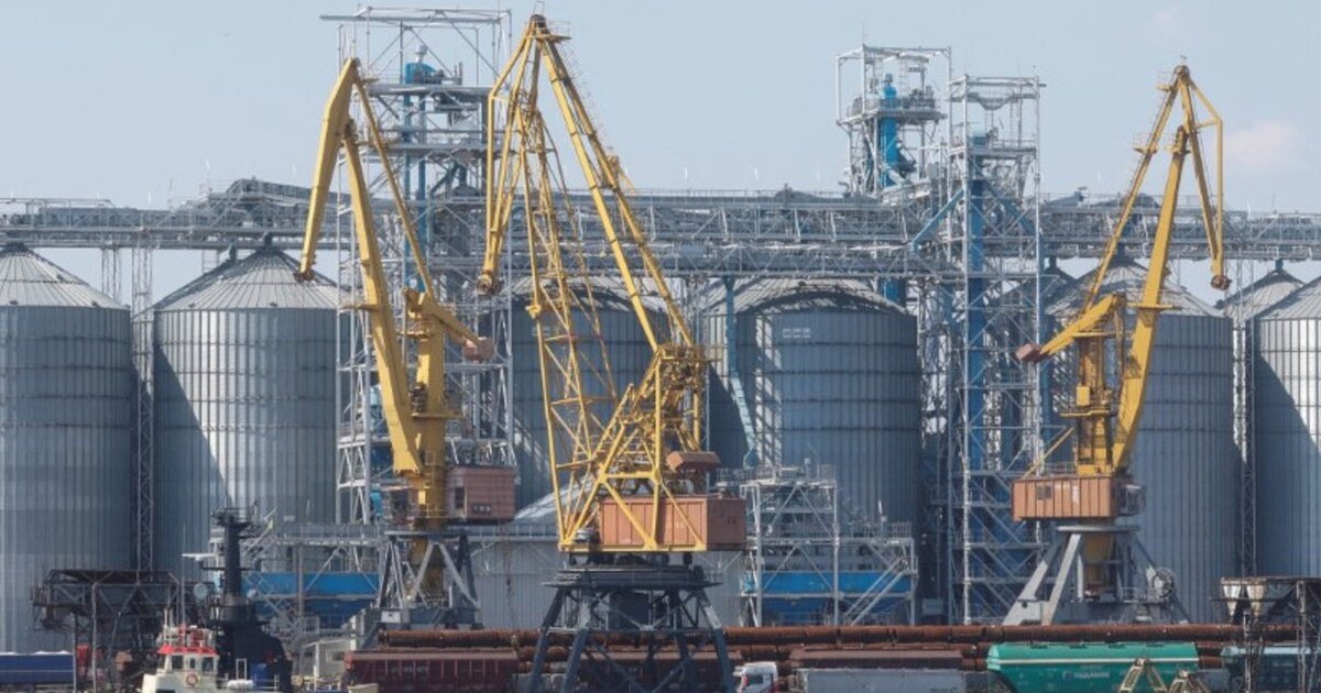 Ukraine hạ dự báo tăng trưởng kinh tế, chuẩn bị cho 'kịch bản tồi tệ nhất'