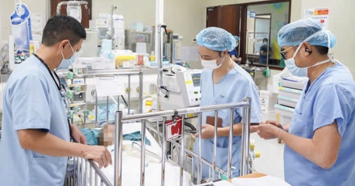 Bé 21 tháng tuổi tử vong sau một cú vặn tay ga xe máy