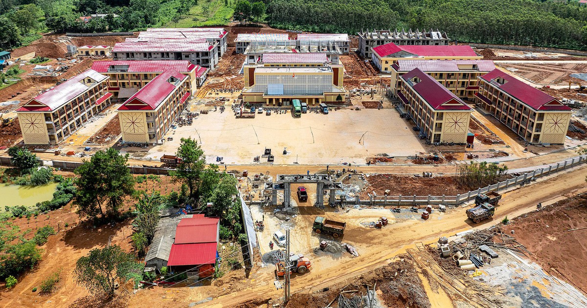 'Chạy nước rút' hoàn thiện Trường nội trú Quốc Khánh để thầy trò vùng biên kịp khai giảng