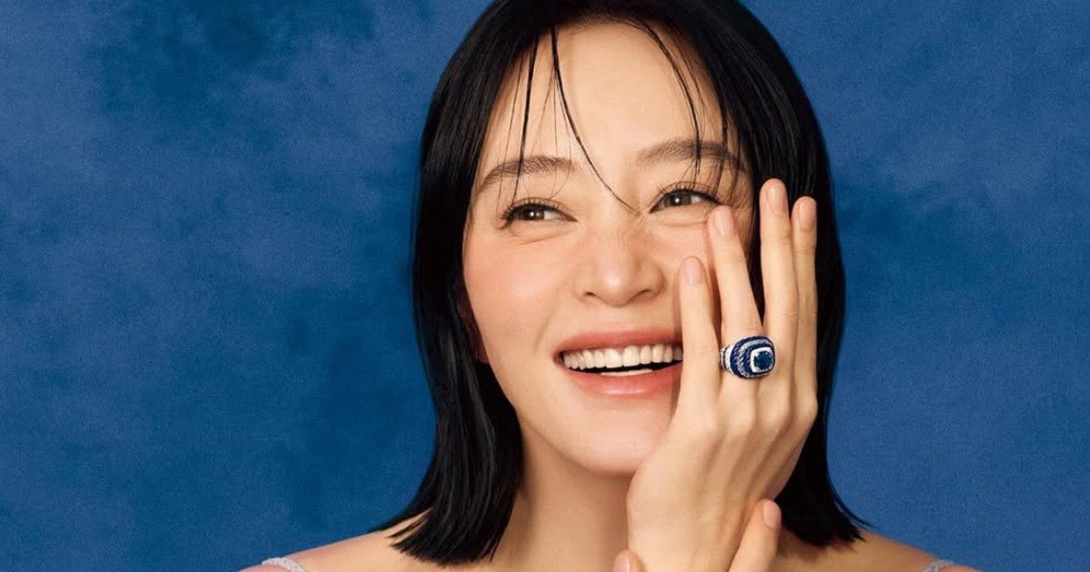 Gu mặc 'hack tuổi' của U60 Kim Hye Soo