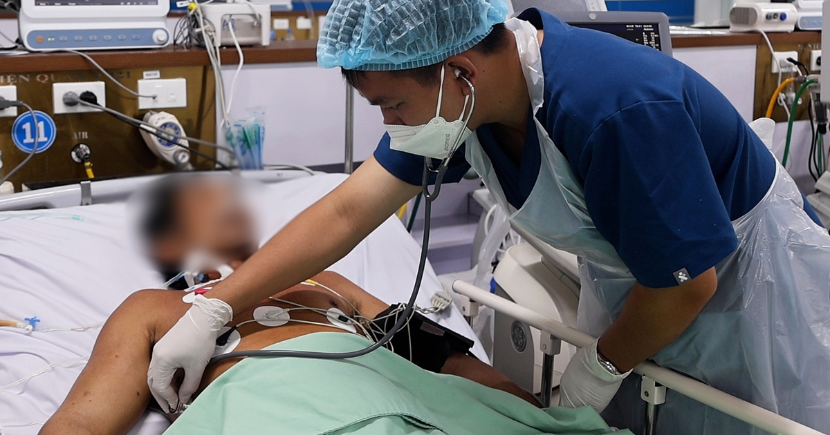 Cứu sống người đàn ông bị ong vò vẽ đốt 150 vết