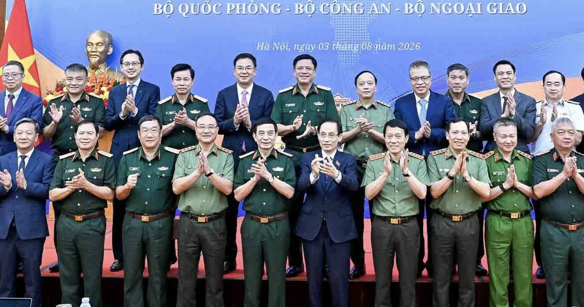 Bộ trưởng Quốc phòng, Công an và Ngoại giao lần đầu đồng chủ trì phiên họp về đối ngoại