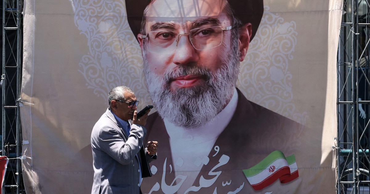 Lãnh tụ Iran kêu gọi các nước vùng Vịnh đoàn kết, nhìn rõ ‘kẻ thù thật sự’