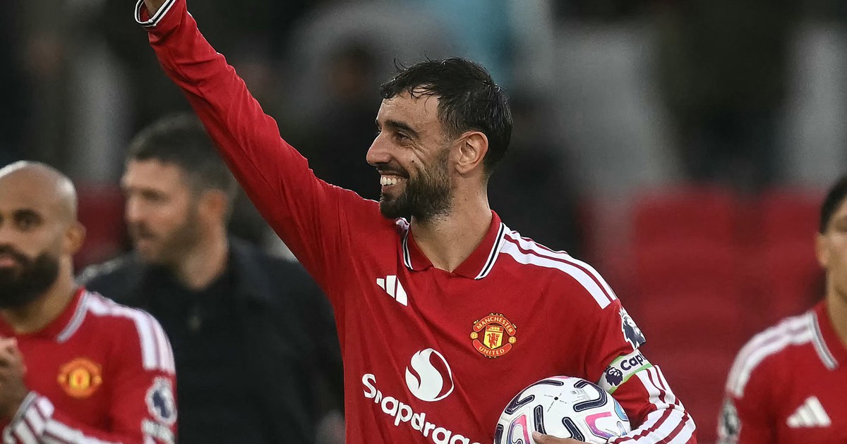 Bruno lập hat-trick, Man United thắng trận đầu tiên ở Giải Ngoại hạng Anh mùa này