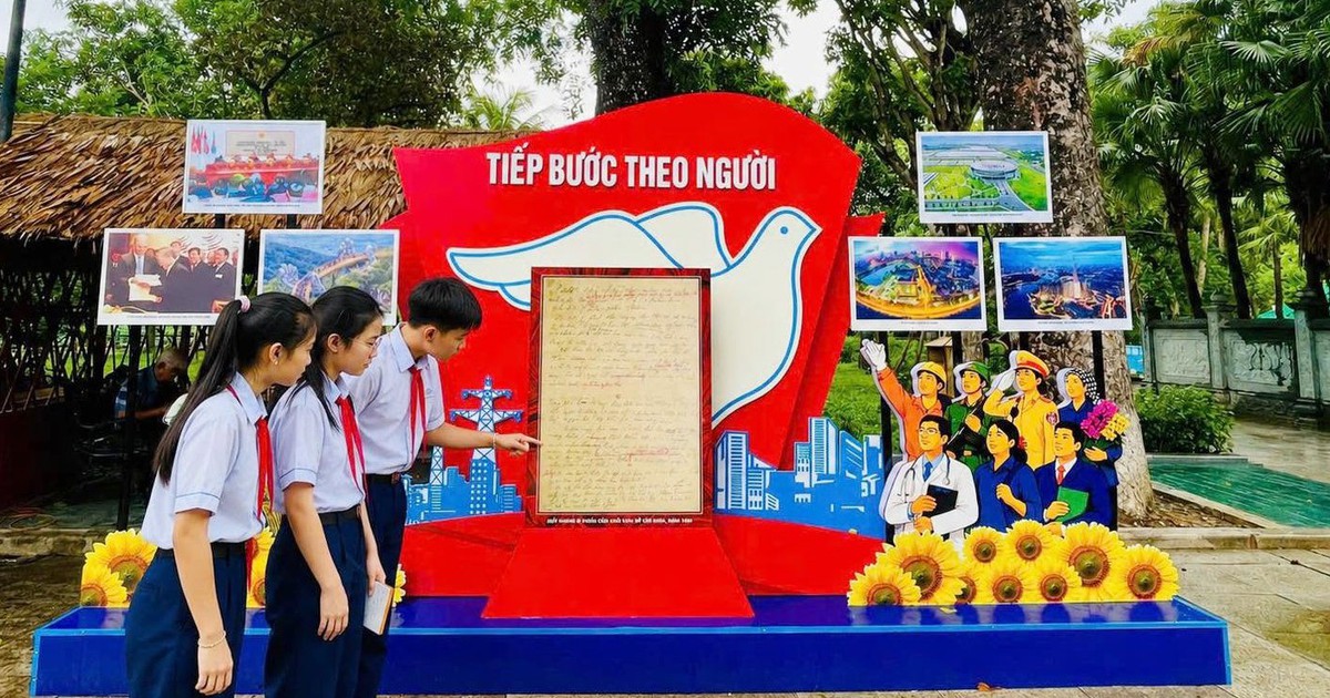 Tái hiện không gian lịch sử gắn với cuộc đời cách mạng Chủ tịch Hồ Chí Minh