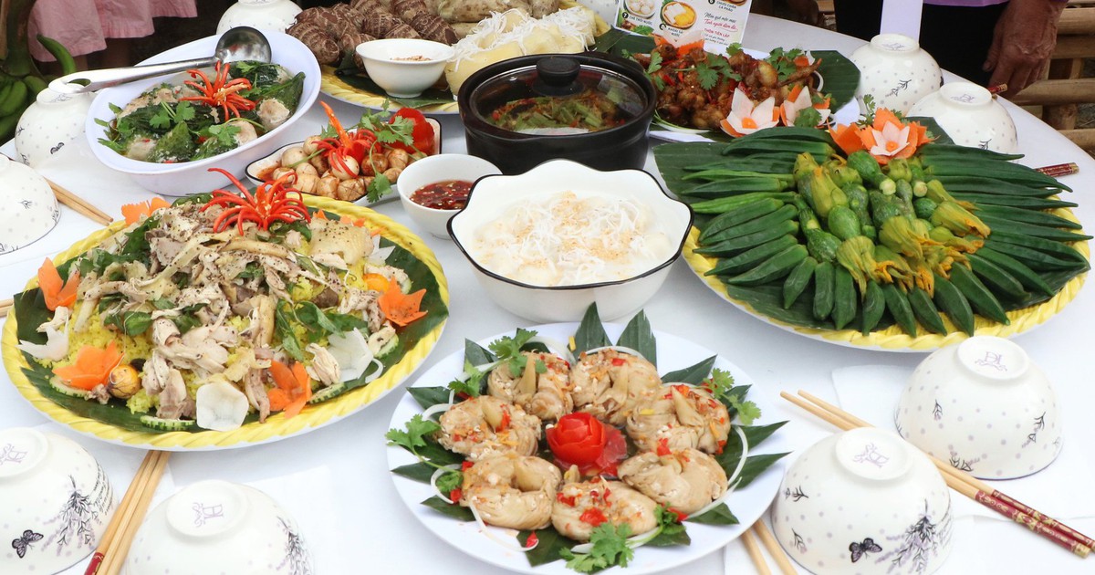 Food tour Hội làng Lộc Yên: Khám phá ẩm thực dân gian giữa ‘Miền quê hạnh phúc’