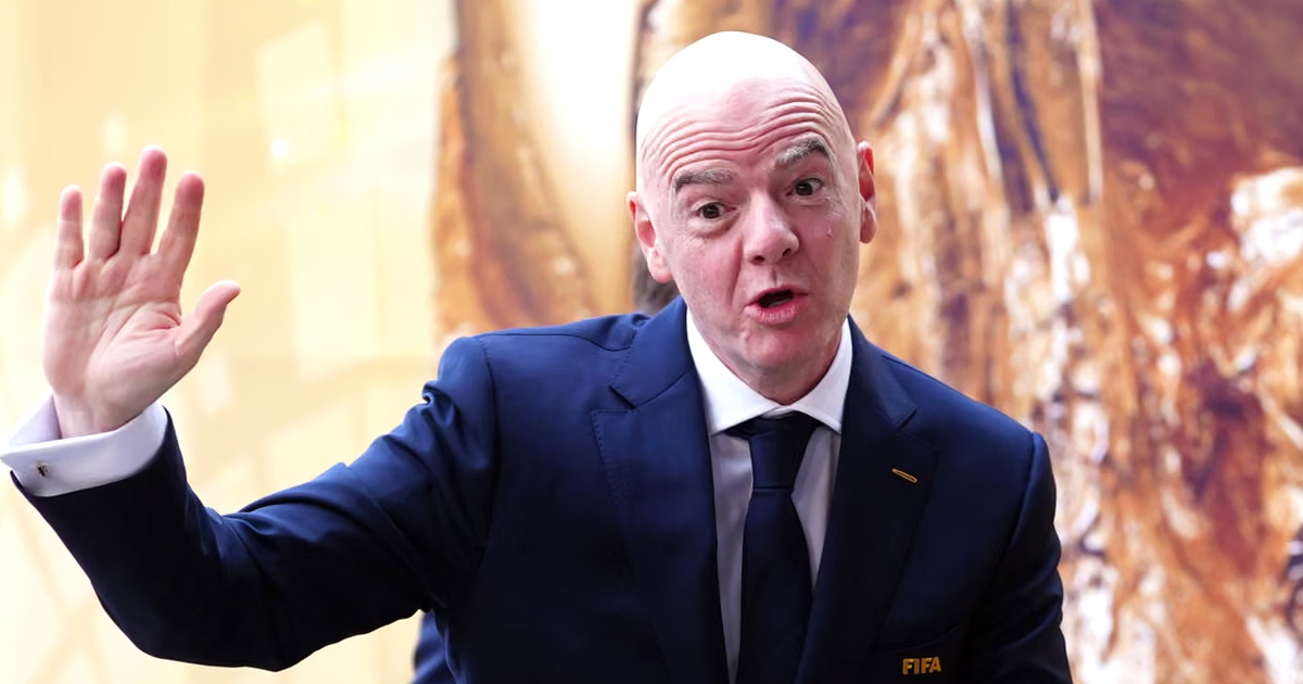 UEFA tung thêm 'đòn đánh' Chủ tịch FIFA Gianni Infantino