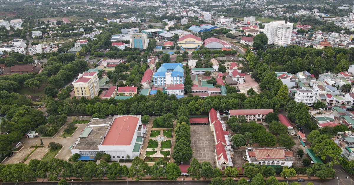 Đắk Lắk công khai tiêu chí chọn hiệu trưởng khi sắp xếp trường học trước 12-8