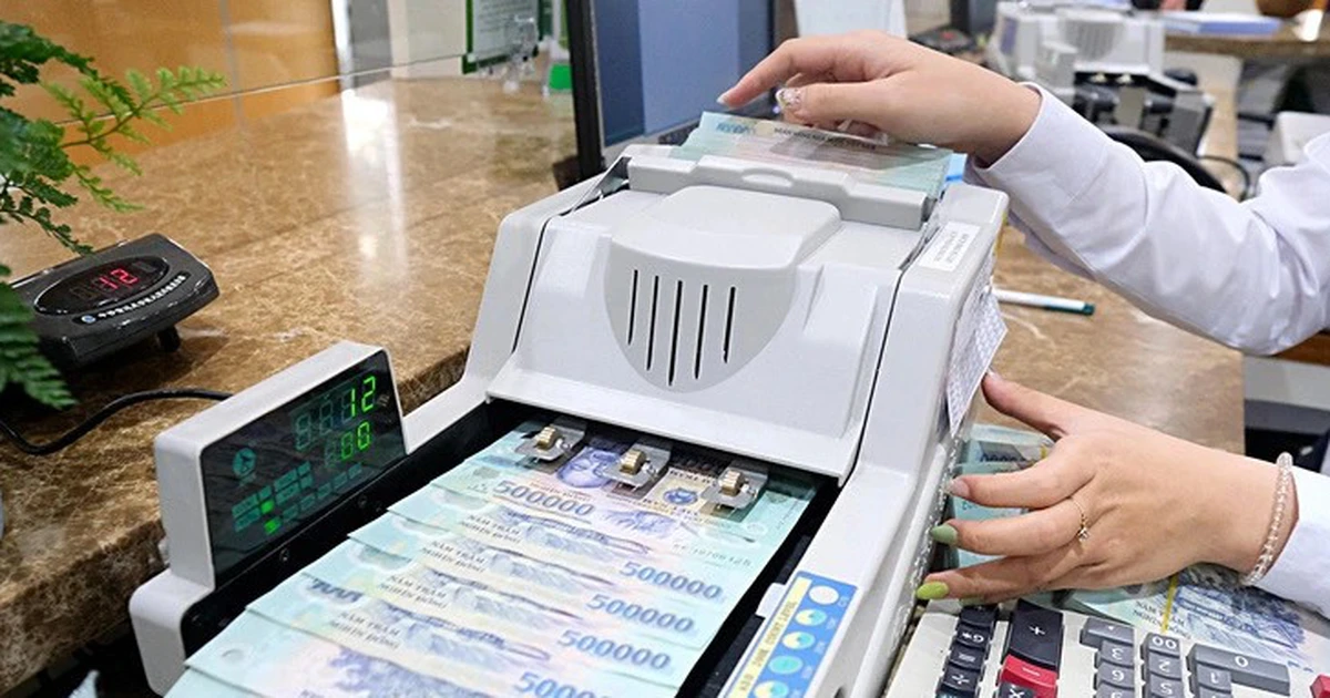 Tin tức sáng 5-8: Lãi suất qua đêm bất ngờ vọt lên 6,3%