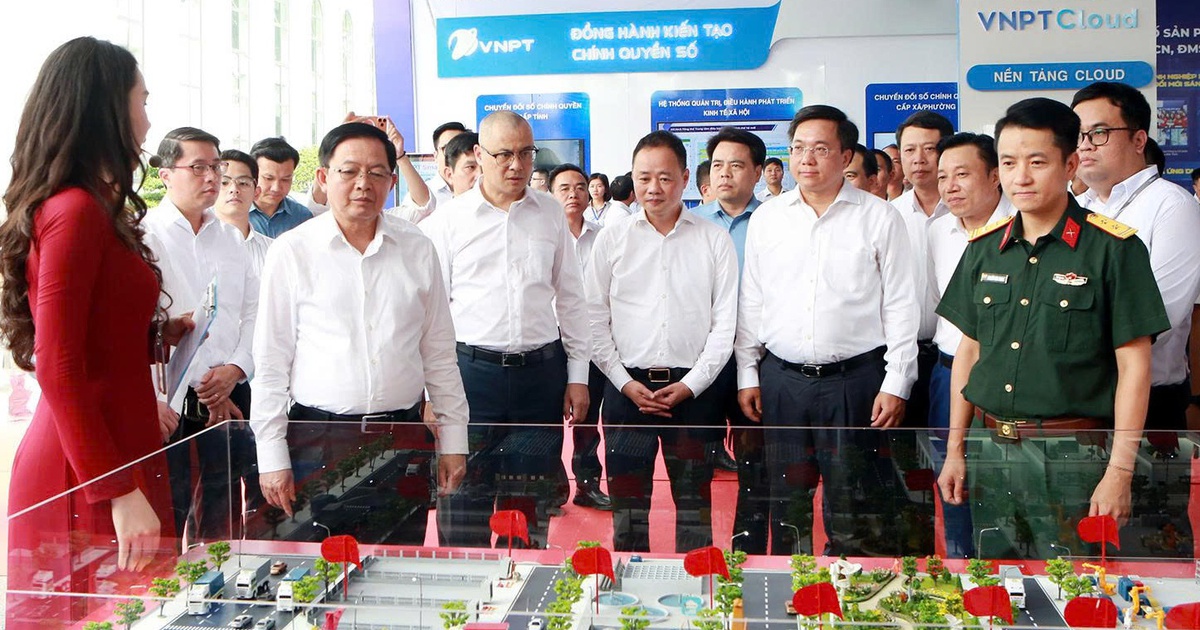 Phó Thủ tướng: Phú Thọ cần có lộ trình giảm tỉ lệ cán bộ kiêm nhiệm và thu hút nhân lực chất lượng cao