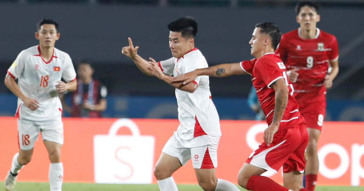HLV Kim Sang Sik đã tìm ra 'chân ái'