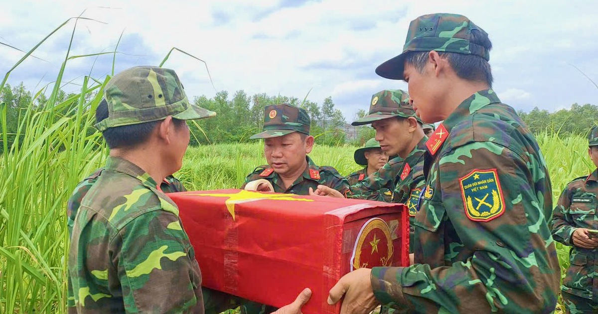 Gia đình chăm sóc anh bộ đội bị thương rồi hy sinh thời chiến, nay giúp quy tập hài cốt