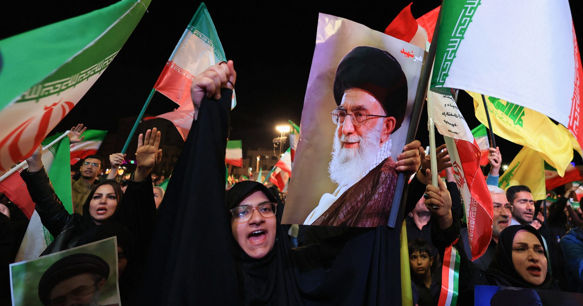 Iran bác tuyên bố của ông Trump, nói việc mở lại eo biển Hormuz 'không liên quan tới Mỹ'