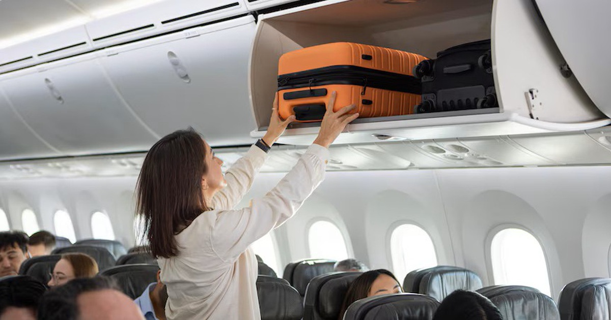 Jetstar thu phí hành lý xách tay để trên ngăn phía trên, chỉ miễn phí túi nhỏ đặt dưới ghế