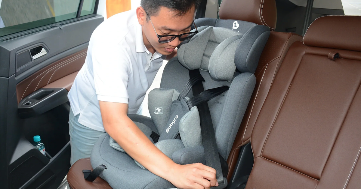 Từ 15-8 thay đổi quan trọng về ghế cho trẻ em, biển số xe và ưu đãi lệ phí trước bạ