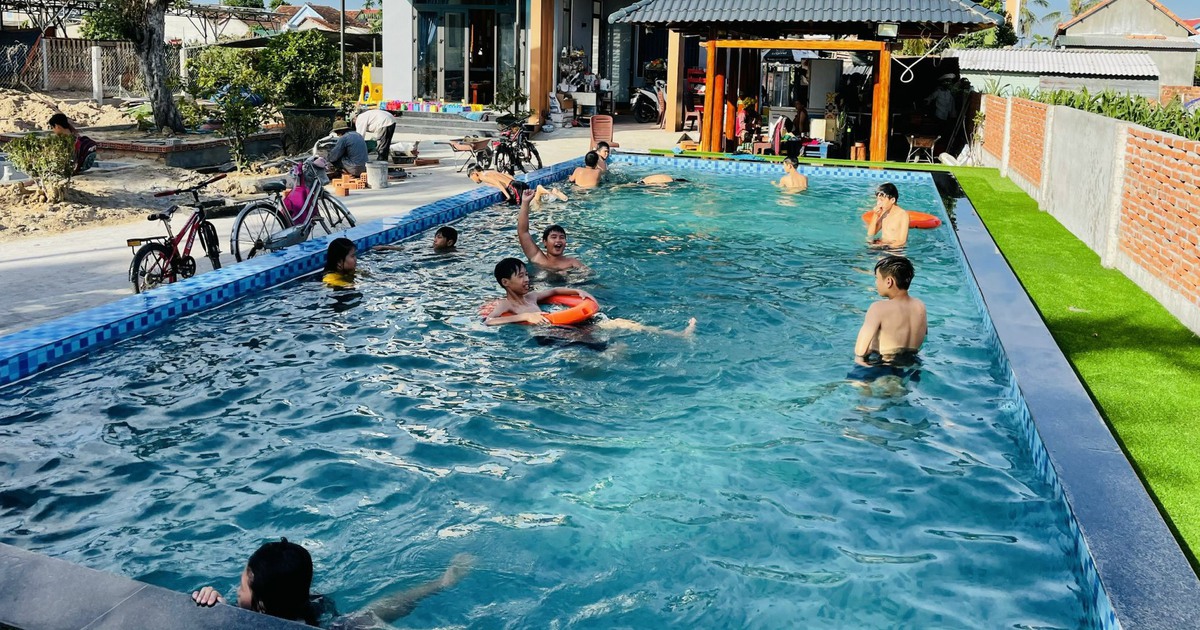 Tin đồn clo trong nước máy, hồ bơi gây bệnh tuyến giáp: Bác sĩ nói gì?
