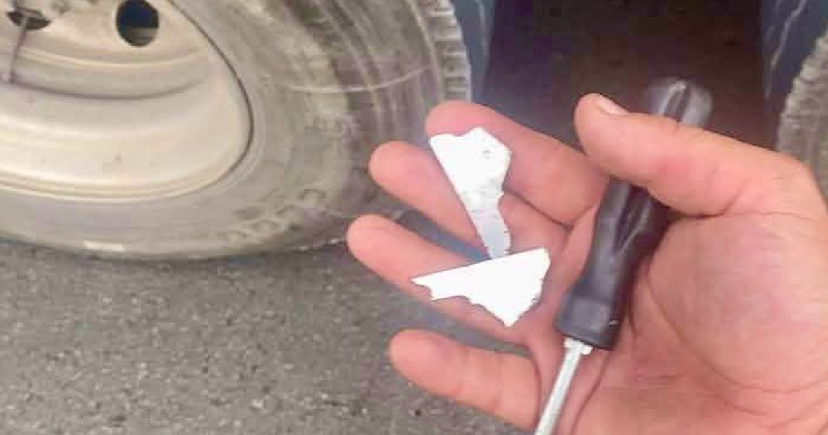 124 xe thủng lốp trên cao tốc do cán vụn sắt rơi từ xe chở phế liệu