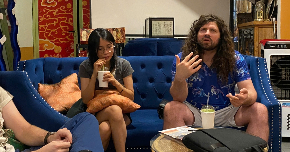 Ho Chi Minh City Youth Join Affordable English Speaking Clubs