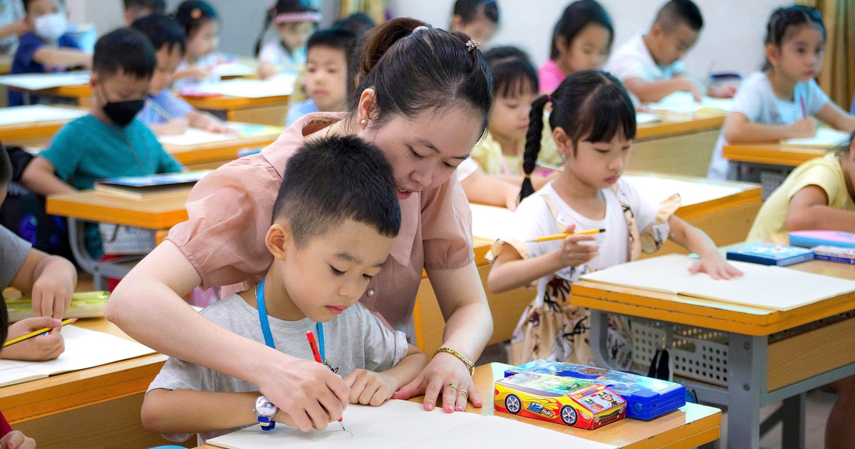 Dự thảo mới siết hội phụ huynh: Sẽ hết những khoản đóng góp vô lý?