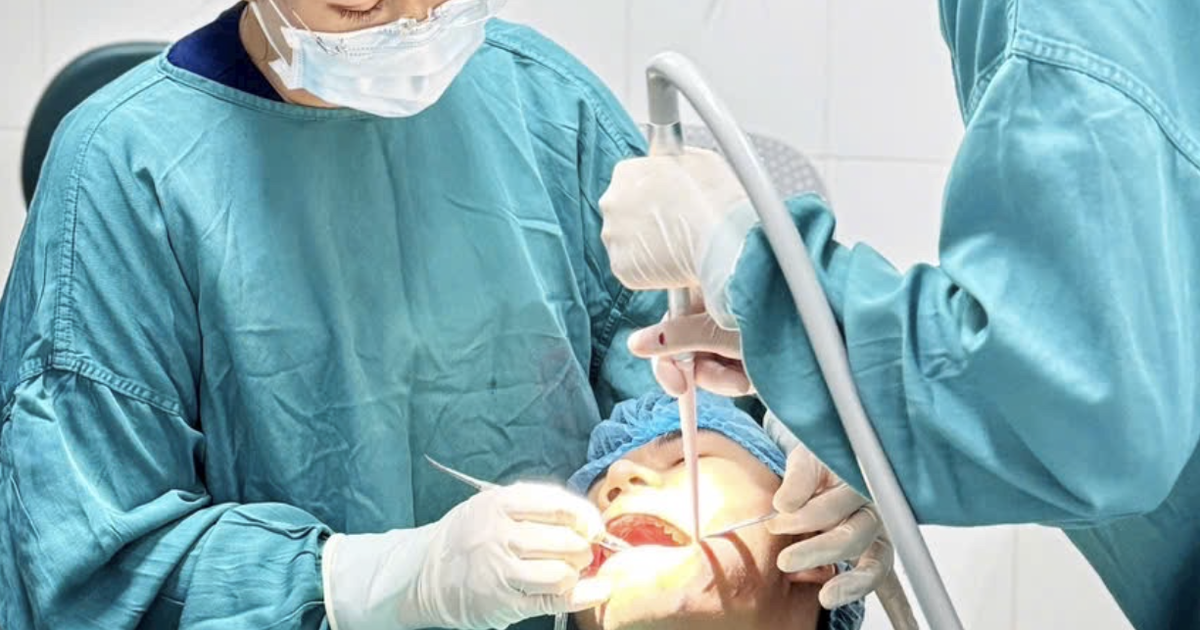 Tuổi thọ của răng giả thường kéo dài bao lâu?