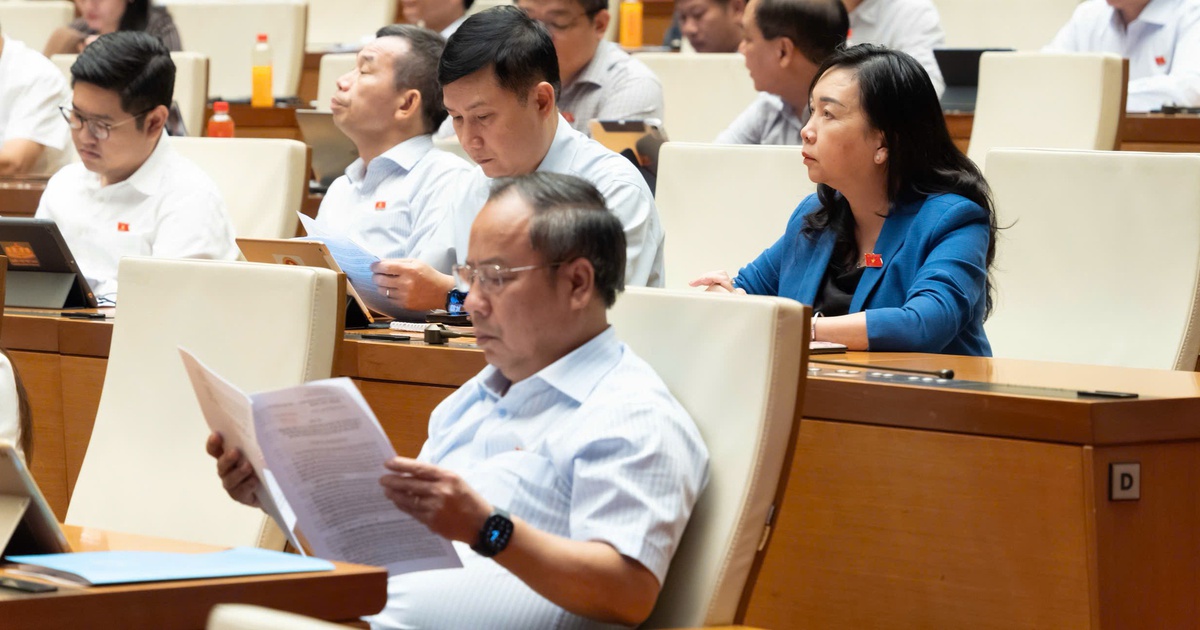 Tin tức sáng 9-8: Quốc hội thảo luận sửa Luật Phòng, chống rửa tiền; Lãi suất qua đêm giảm mạnh
