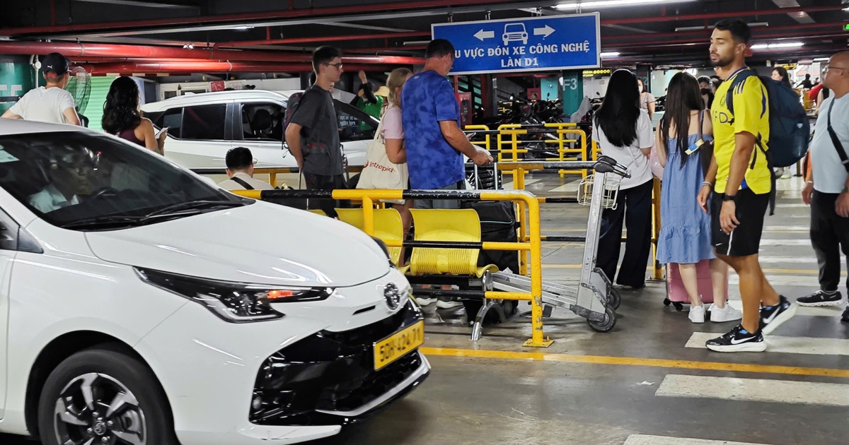 Xe hợp đồng phải chia sẻ dữ liệu với công an, thuế, hải quan từ 2028