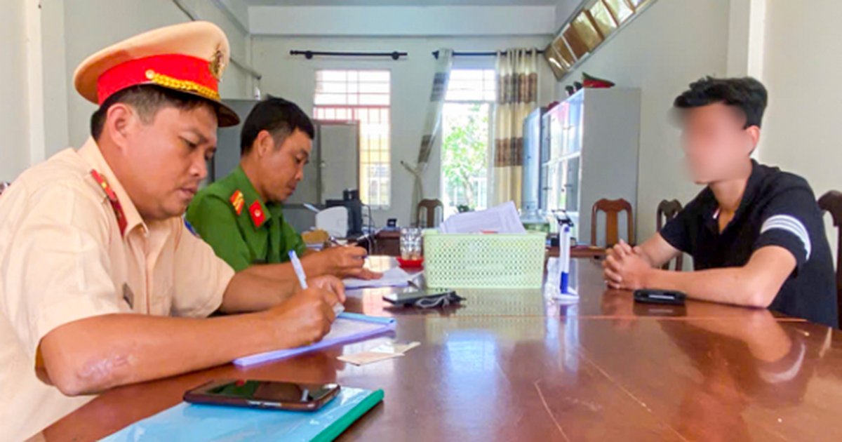 Chạy xe máy vào cao tốc để... đi thăm bạn