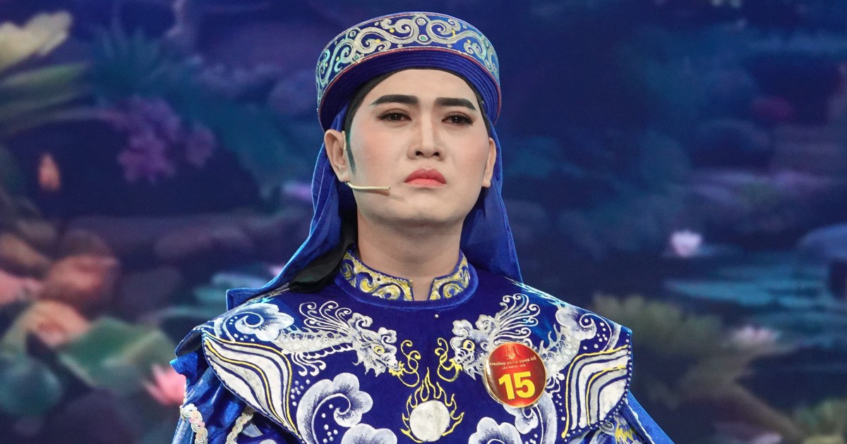 Kim Tử Long tiếc cho Tấn Đạt lận đận ở Chuông vàng vọng cổ