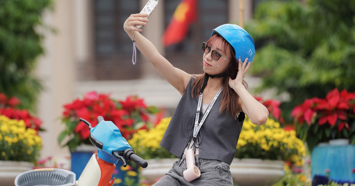Vi vu dạo chơi TP.HCM dịp lễ 2-9 bằng giao thông công cộng từ A tới Z