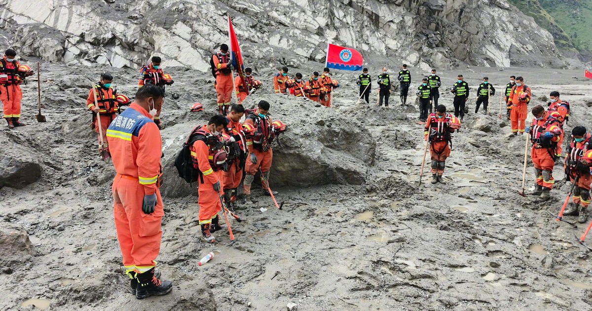 Trung Quốc tưởng niệm các nạn nhân thiệt mạng trong thảm họa lũ quét