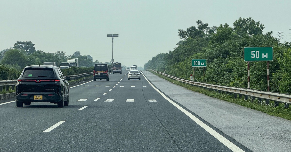 Phó thủ tướng: Đánh giá kỹ quy định khoảng cách an toàn, điều kiện thực tiễn và mức phạt