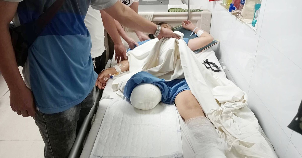 Cô giáo mầm non bị cắt một chân sau tai nạn, hai con thơ ngóng mẹ
