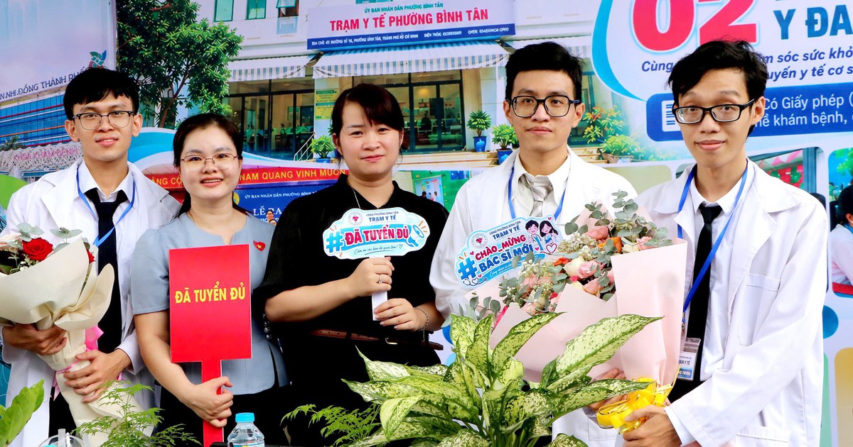 Many Ho Chi Minh City clinics filled doctor openings at a job fair