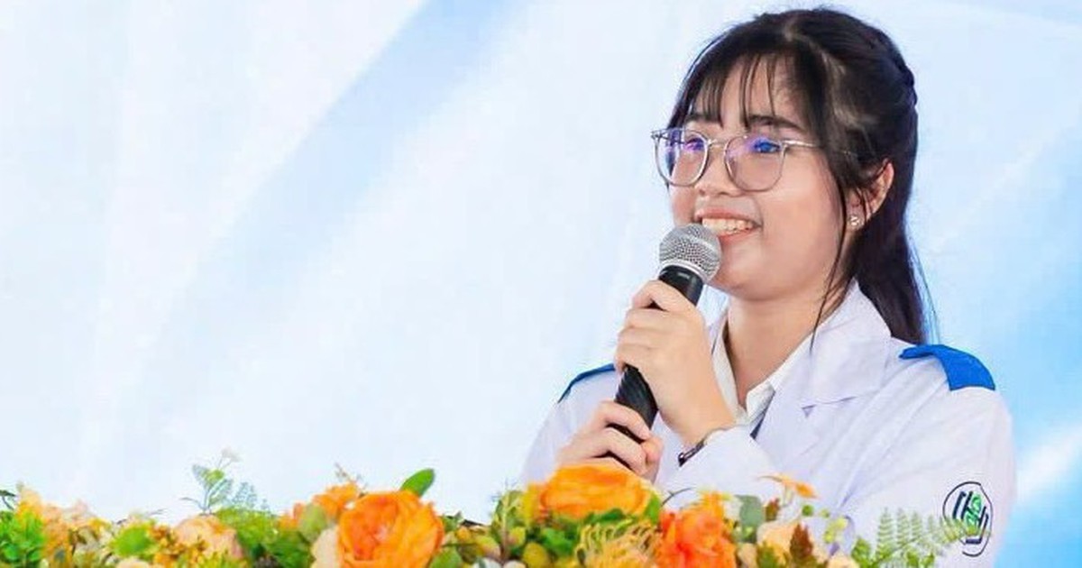 Nữ thủ khoa trường y và chuyến đi bệnh viện thay đổi ước mơ làm bác sĩ