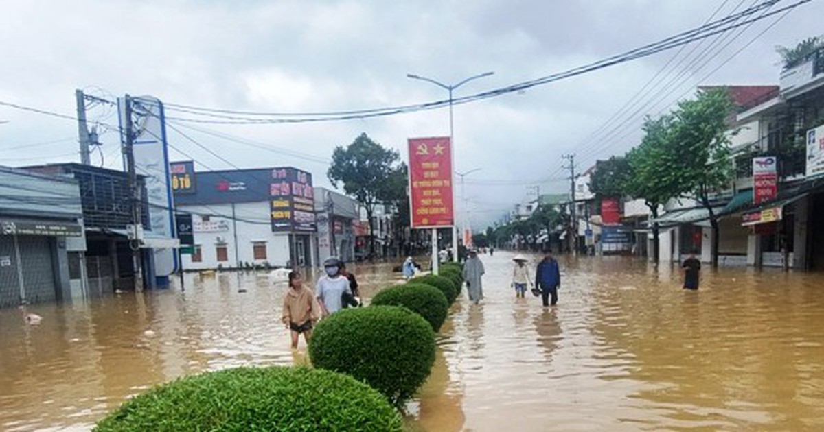 Thời tiết hôm nay 13-9: Áp thấp nhiệt đới sát bờ, miền Trung mưa lớn