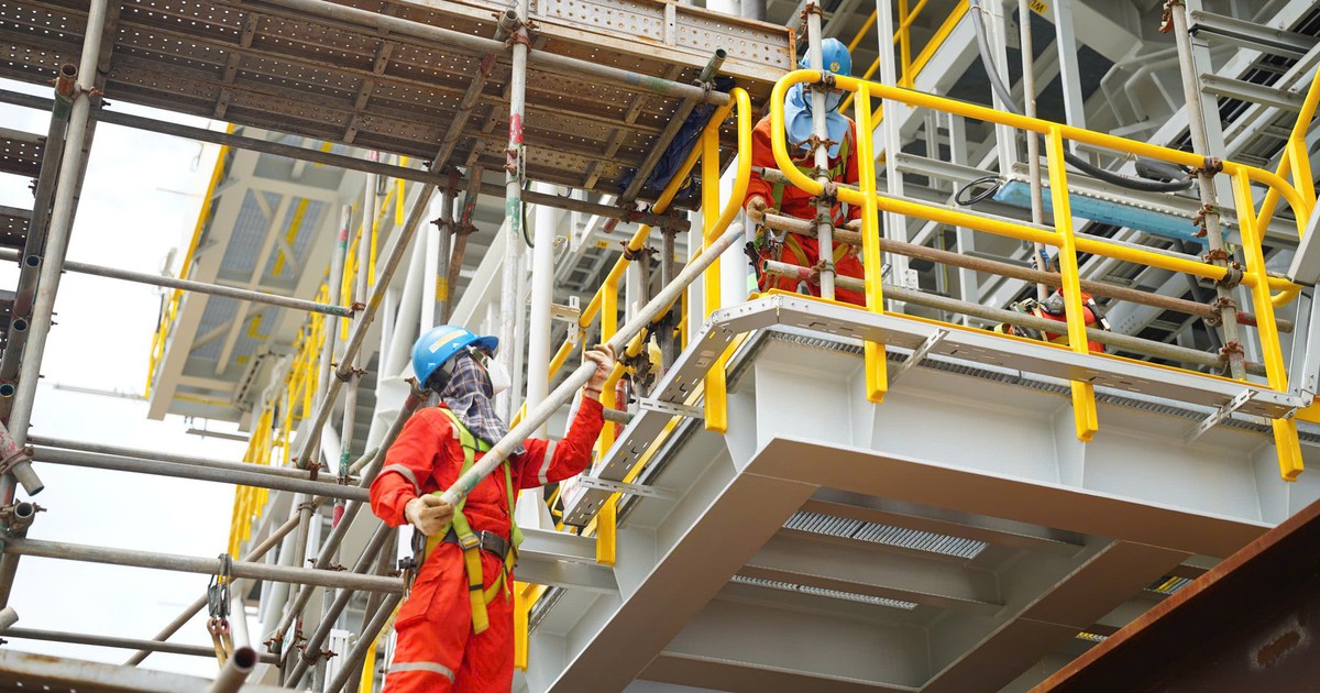 Petrovietnam exports offshore wind equipment to Europe for the first time