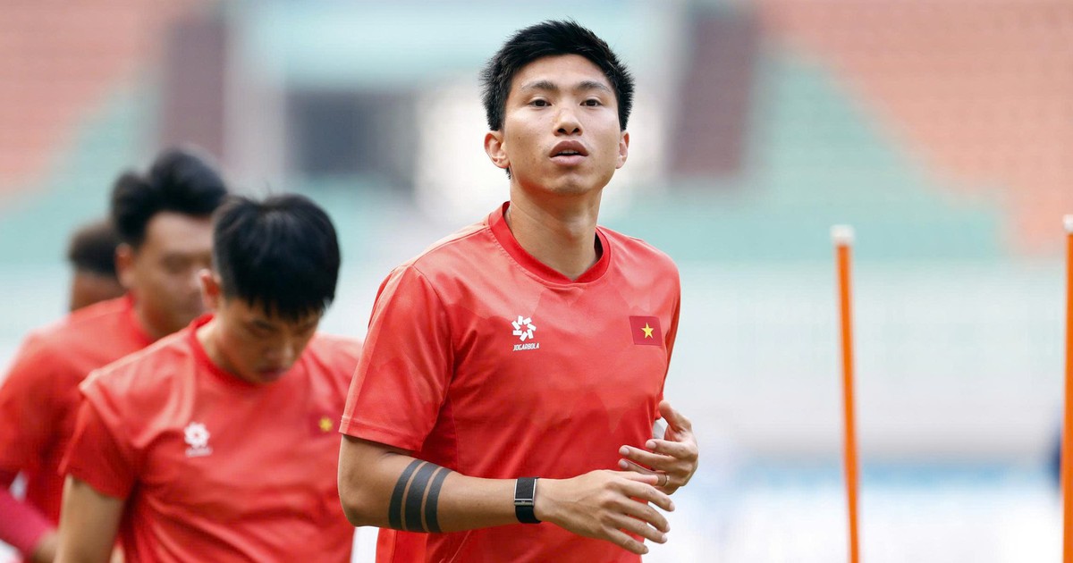 Nếu không gọi Văn Hậu lên tuyển, ai có thể 'trám chỗ' ở FIFA ASEAN Cup 2026?