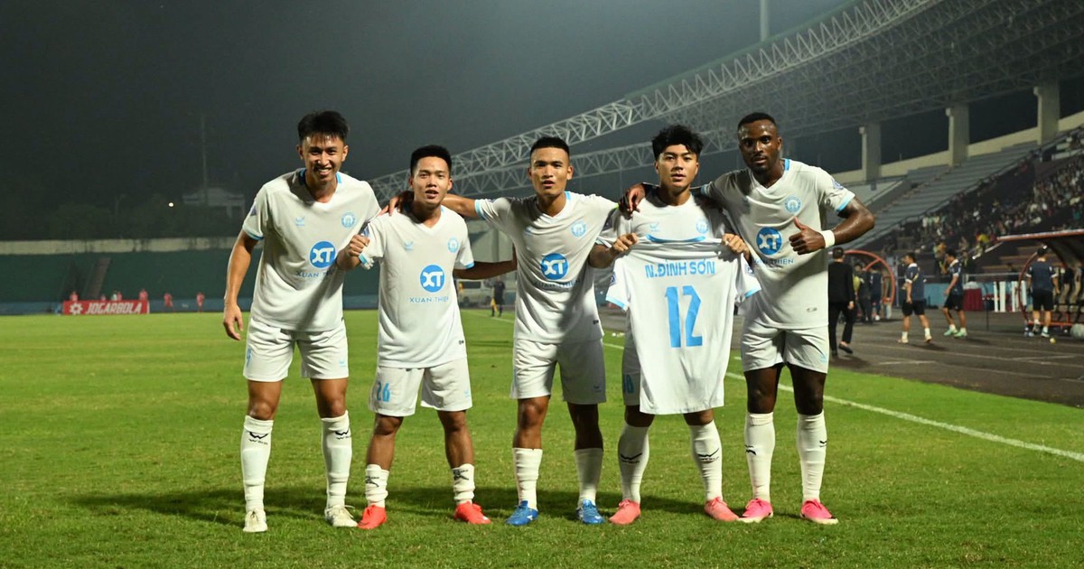 Chơi thiếu người, Xuân Thiện Phú Thọ giữ lại 1 điểm trước Khatoco Khánh Hòa