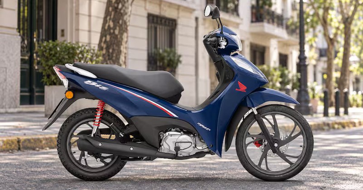 Honda có xe số lạ đời: Dáng như Wave, phanh bằng hai tay như xe ga