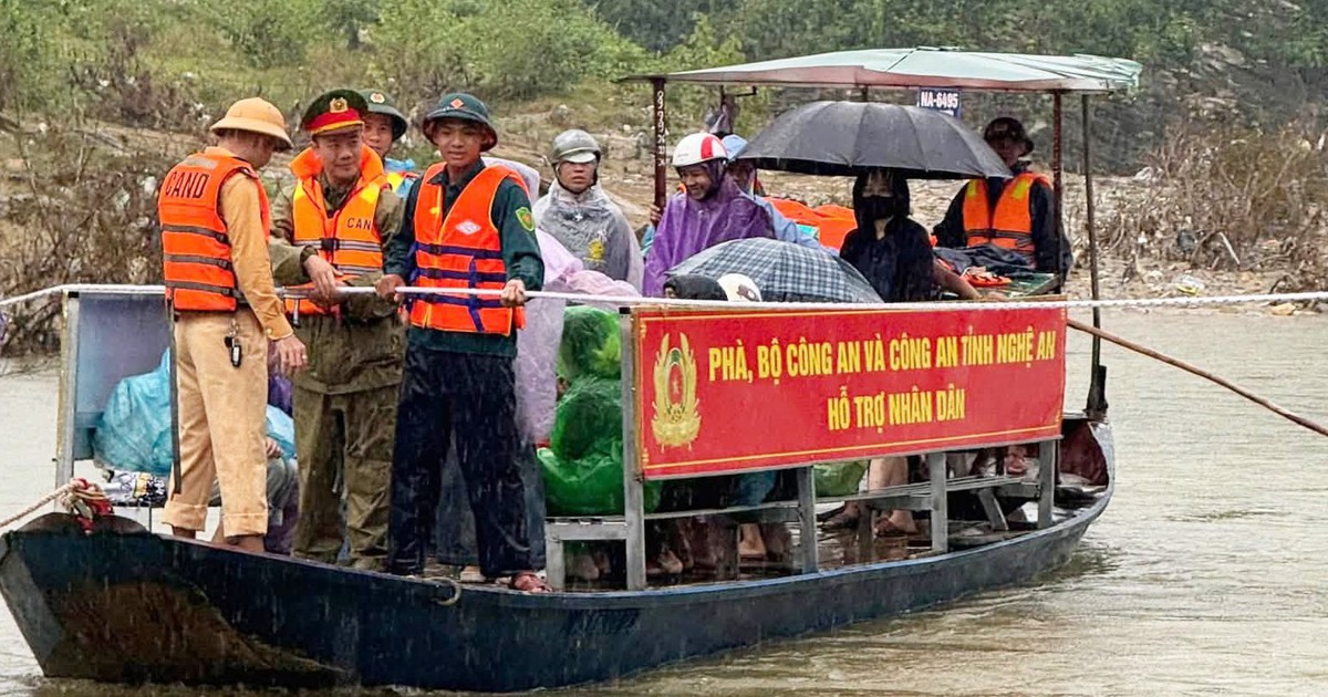 Police donate ferry to mountain village after flood destroys bridge, restoring safe river crossing