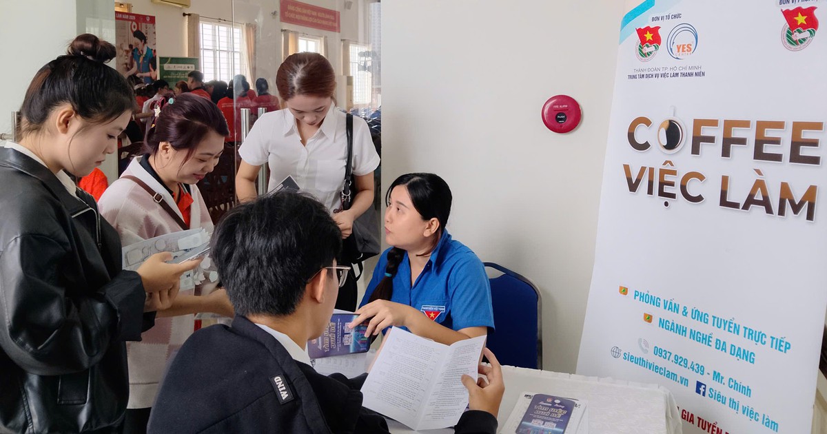Vocational training and job-connection classes launched to help Vietnamese youth build careers