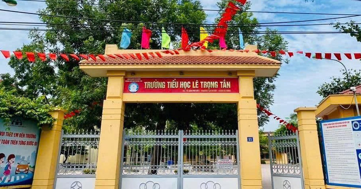 Vụ 'tôm ươn, thịt gà có mùi lạ' ở bếp ăn bán trú, UBND TP Hà Nội chỉ đạo khẩn trương kiểm tra