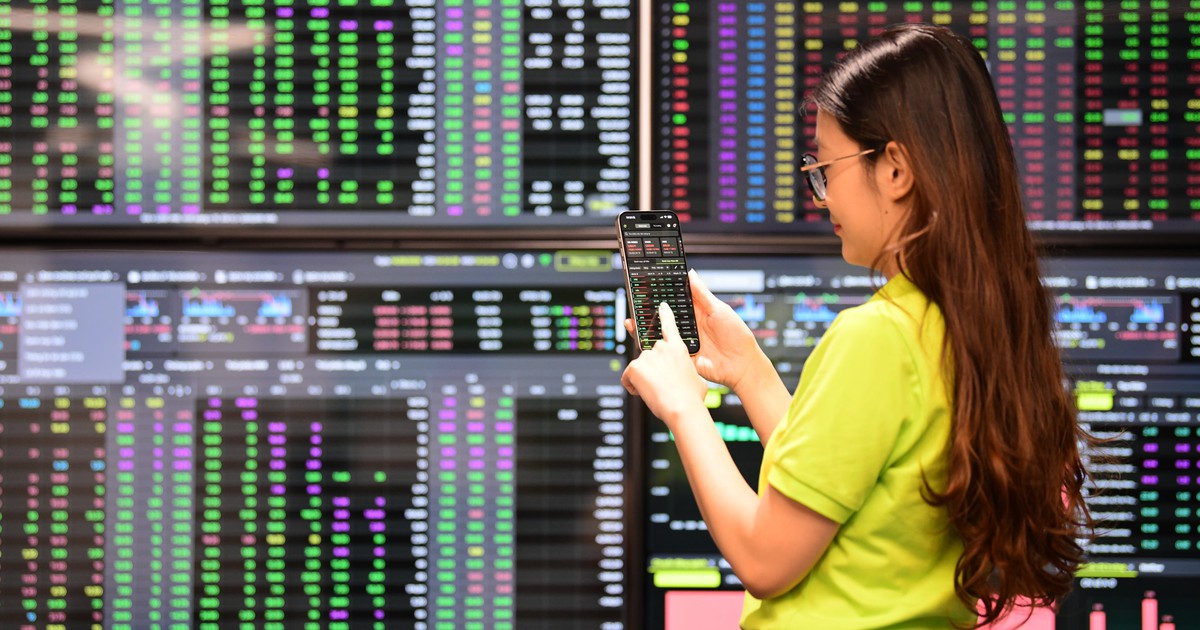 Khối ngoại liên tục mua ròng, một mã ngân hàng tăng gần 50% trong một tháng