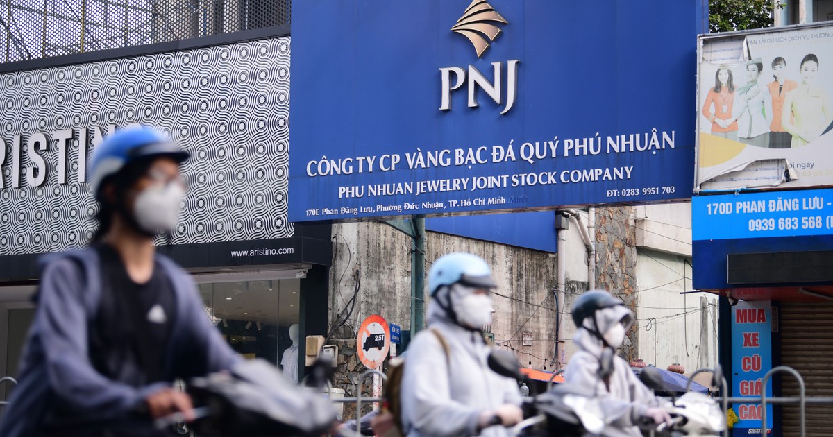Hai quỹ Dragon Capital mua lại gần 750.000 cổ phiếu PNJ chỉ một tháng sau khi bán hết