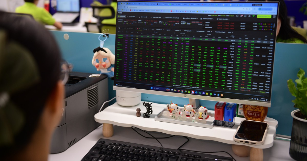 Cổ phiếu nào được nhiều quỹ đầu tư nắm giữ nhất trong 27 mã Việt Nam thuộc FTSE All-Cap?