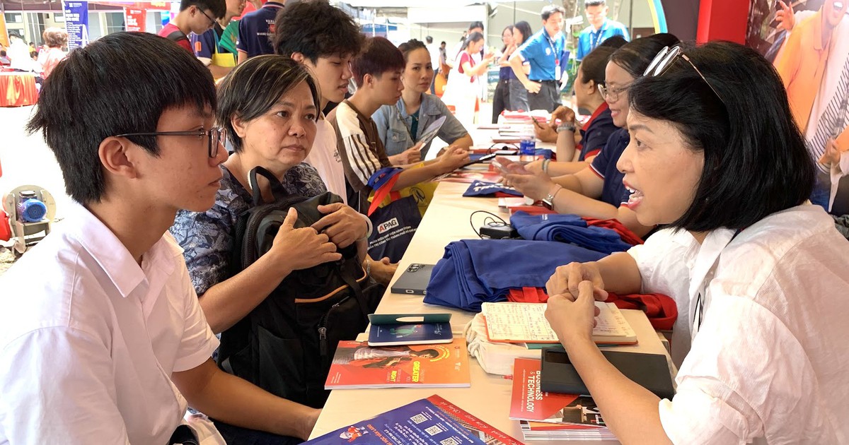 Tuyển sinh đại học 2027: dự kiến giảm còn 3 phương thức xét tuyển