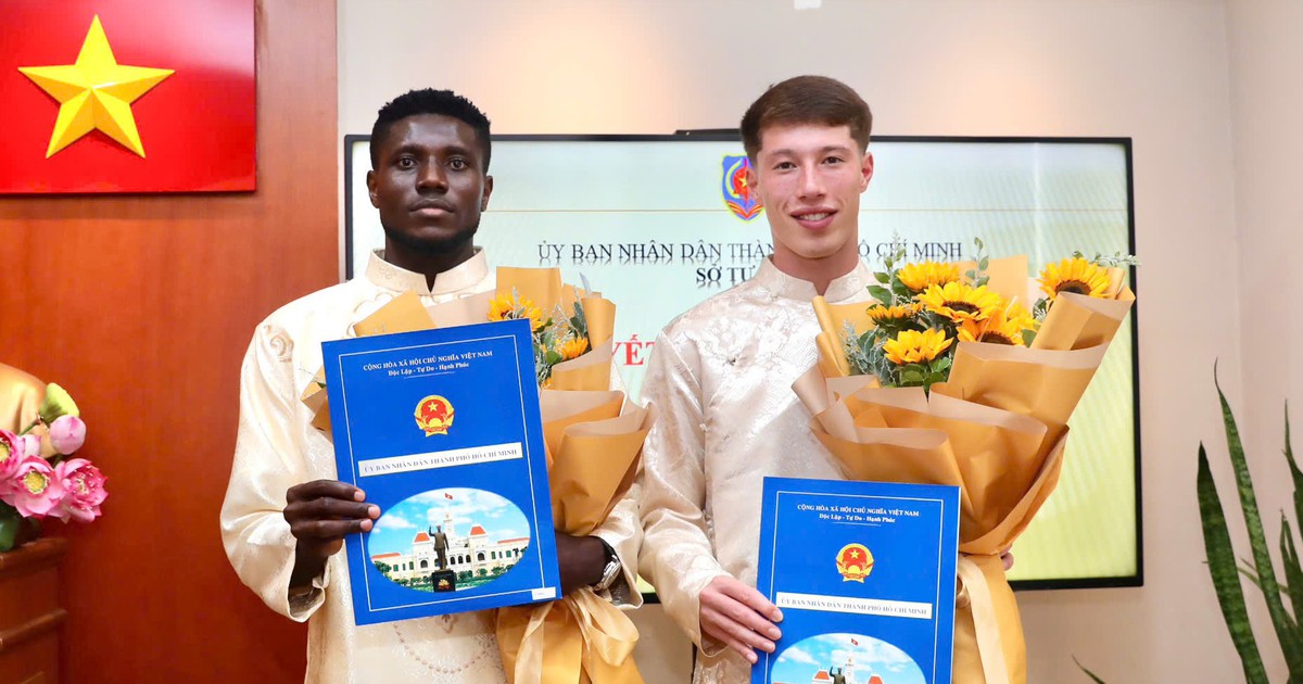 Tiền đạo Nigeria và Anh chính thức nhận quốc tịch Việt Nam